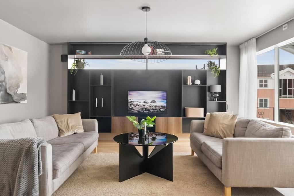 Apartment Stor Og Moderne *